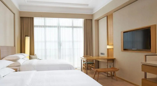 Двухместный номер Standard с видом на поле для гольфа Four Points By Sheraton Chengdu, Pujiang Resort