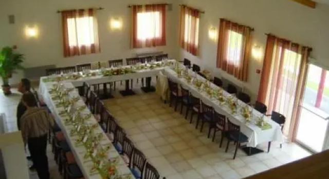Relais Fasthôtel Somain, Varaa Hotelli Hotellit ja majoitukset kohteessa Lewarde, Hotelli