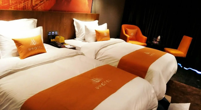 Lijiang Yueyou International Hotel (Lijiang Old Town Branch, Забронировать Отель Лицзян Юньнань, рядом с Улица Сквер-стрит Древнего города Даянь