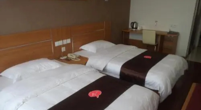 Thank Inn Chain Hotel Shandong Rizhao North Develop Zone Baoshan Road, Prenota Hotel Hotel a Shandong con parcheggio, Parcheggio