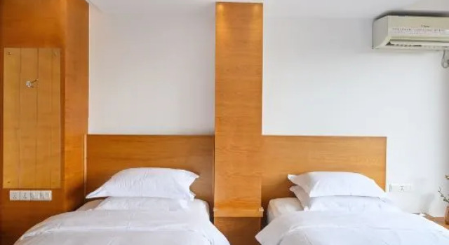 Семейный номер Standard с видом на море Xiamen Gulangyu Liuyue Sea View Hotel