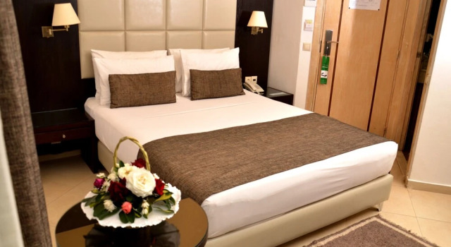 Platys Gialos Hotel