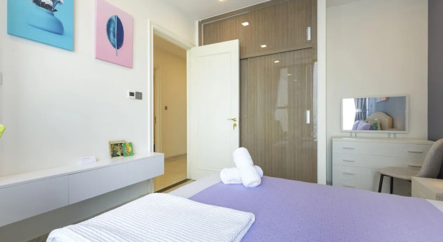 Christina's Saigon - Vinhomes Golden River, Забронировать Отель Отели Хошимина 3 звезды, рядом с Торговый центр Tax, 3*