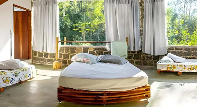 Casa Espetacular em Ubatuba - SP, Забронировать Отель Отели Убатуба с парковкой, Парковка