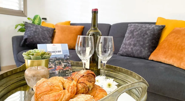 Апартаменты Comfort Modern Downtown 3BR by Ahlan Hospitality