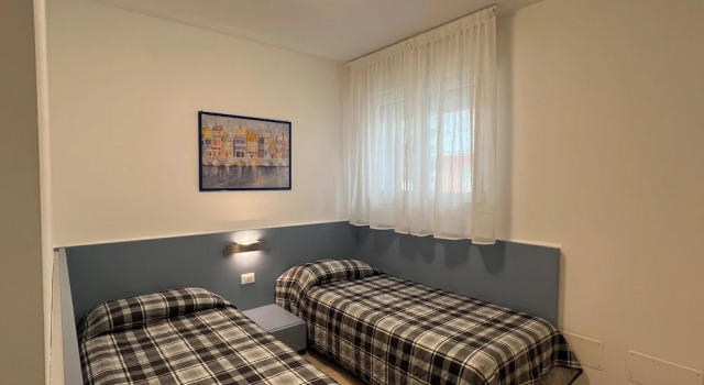 Modern Flat 50mt From the Beach, Book Lejlighed Hoteller i Friuli Venezia Giulia med parkering, Parkering