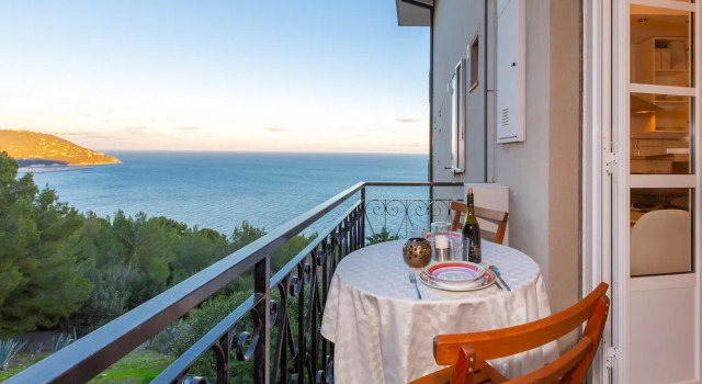 Семейные апартаменты с балконом La Casa Al Sole Sea View 400mt From Sea