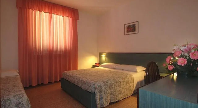Frank's Hotel, Rezervovat Hotel Hotely v Elba s parkováním, Parkování