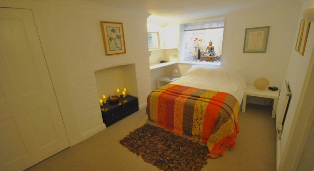 Апартаменты Churchill Guest House