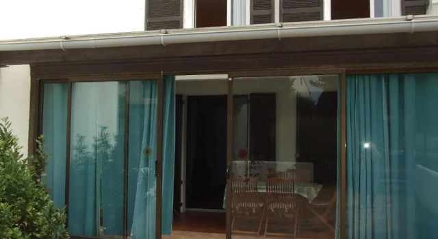 villa plein sud 200 mètres de la plage, Забронировать Вилла Виллы Сен-Жан-де-Мон, Вилла