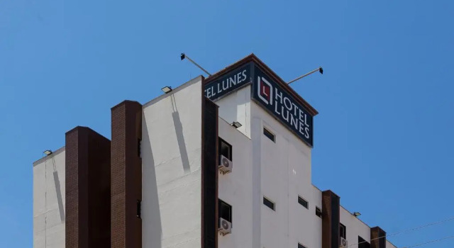 Hotel Lunes