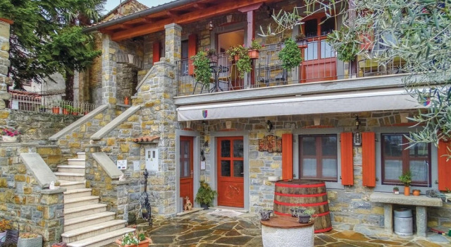 Stunning Home in Smarje With Wifi and 0 Bedrooms, Buchen Sie Ferienhaus Cottages in Koper, Cottage