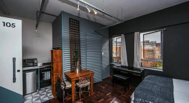 Cozy, Modern Living in Maboneng: Artison Lofts 105, Забронировать Отель Йоханнесбург Гаутенг, рядом с Market on Main