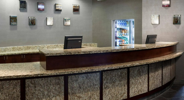 Courtyard by Marriott Seattle Kirkland, Забронировать Отель Киркленд штат Вашингтон