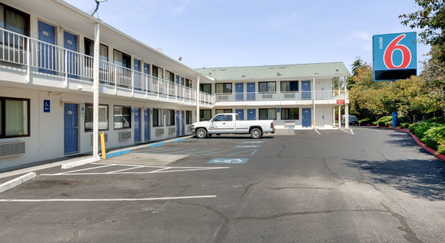 Motel 6 Bellingham, Book Motel Hoteller i Mount Baker med pool, Swimmingpool