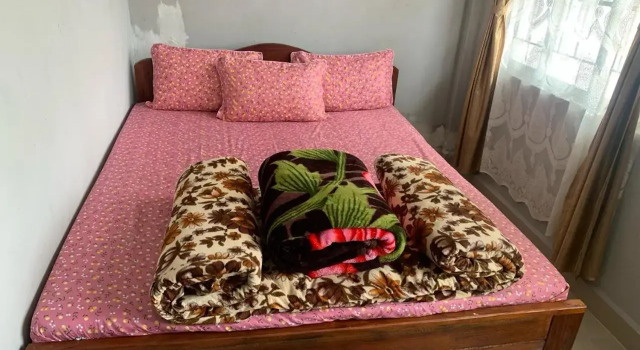 Hiraba Homestay, Rezerwuj Hotel Hotele w Meghalaya z parkingiem, Parking