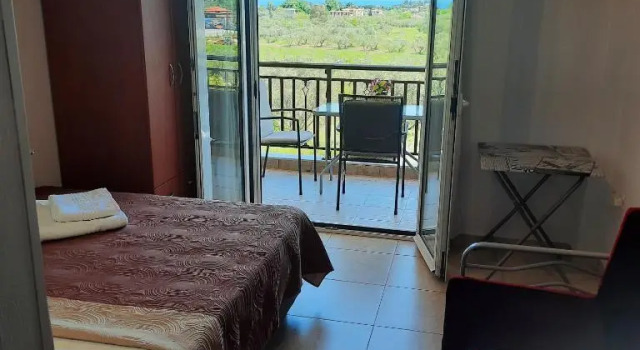 Студия Sofia & Lakis House