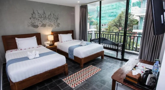 Трёхместный номер Deluxe с балконом Home Chic Hotel