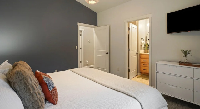 Beaumont 3 Bedroom Home by RedAwning, Book Vacation Home Bend Bachelor