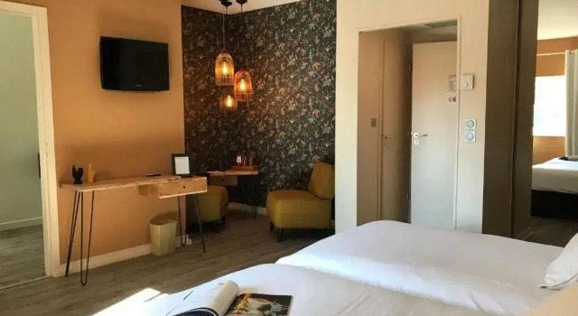 Номер Comfort Demeures et Châteaux lAbbaye Caladoise