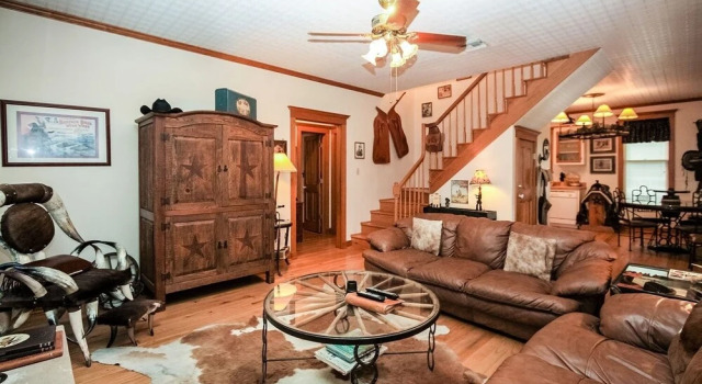 Texana Guesthouse 3 Bedroom Home by Redawning, Забронировать Дом для отпуска Фредериксберг Texas Wine Country, рядом с Театр Rockbox