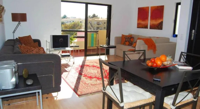 One bedroom appartement with shared pool balcony and wifi at Alvor 1 km away from the beach, Boek Appartement Hotels in Albufeira met parkeren, Parkeren