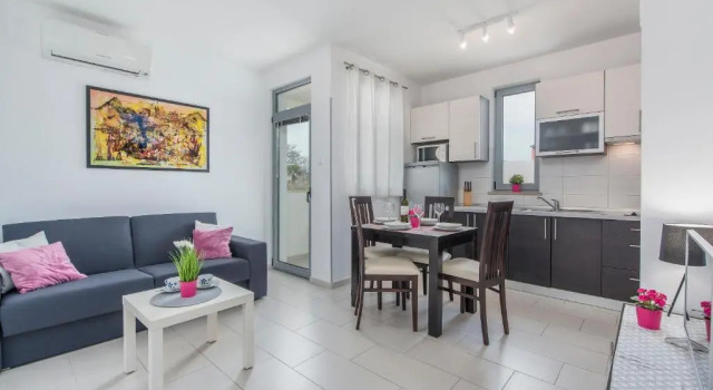 Apartments Kimi, Забронировать Апартаменты/квартира Отели Rovinj Riviera с бассейном, Бассейн