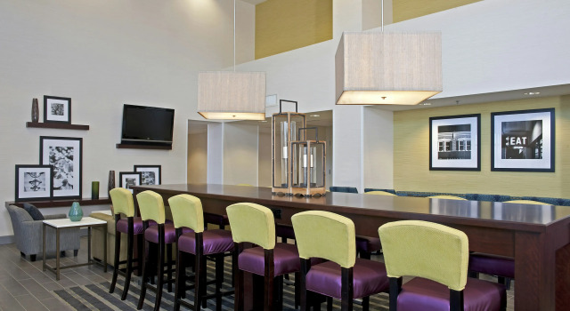 Hampton Inn & Suites Bloomington-Normal, Book Hotel Bloomington Illinois