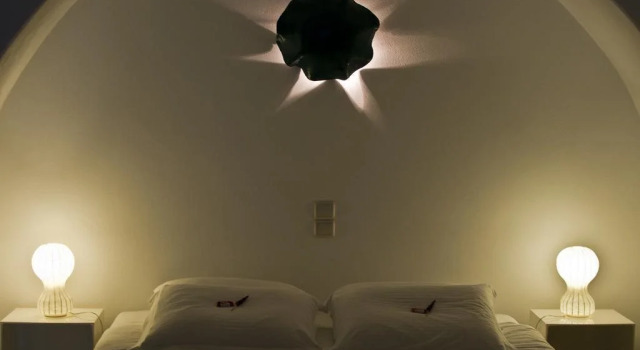 Stefani Suites, Забронировать Отель Тира Santorini Caldera, рядом с Музей досторического города Тира