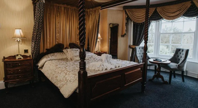 Люкс Deluxe Kings Croft Hotel