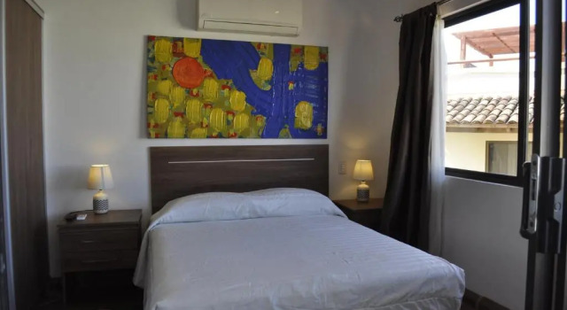 Tropical Gardens - Suites and Apartments