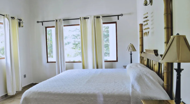 Апартаменты Standard Beach House Condos, Negril