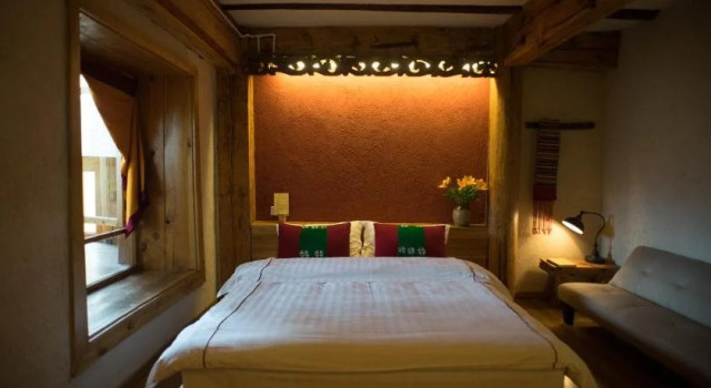 House of Waking Sunlight, Book Hotel Shangri-La Yunnan