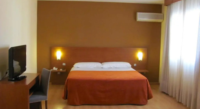 Hotel Torre Monreal, Забронировать Отель Отели Bardenas Reales Natural Park с завтраком, Завтраки