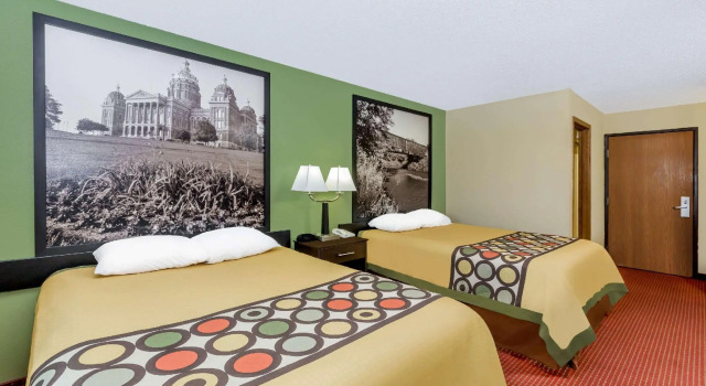 Четырёхместный номер Standard Western Inn & Suite Grinnell IOWA