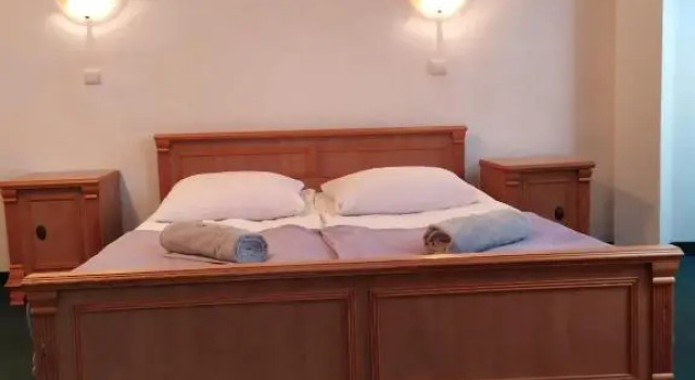 Dom Turysty, Rezerwuj Hotel Kostrzyn lubuskie