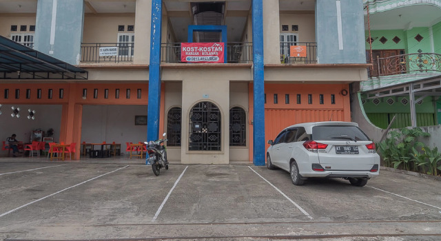 RedDoorz Syariah near Terminal Batu Ampar 2