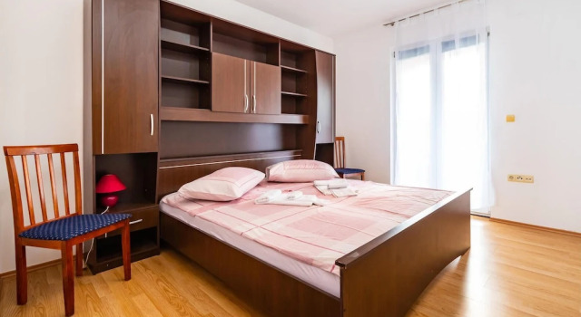 Stunning Home in Pasman With 7 Bedrooms, Wifi and Outdoor Swimming Pool, Book Hotel Hoteller i Pasman Island med pool, Swimmingpool