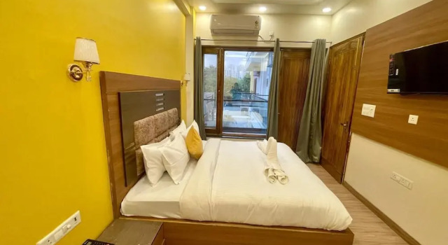Апартаменты Luxury Lime Tree Hotel & One BHK Serviced Apartment - Noida Sector 50 Metro