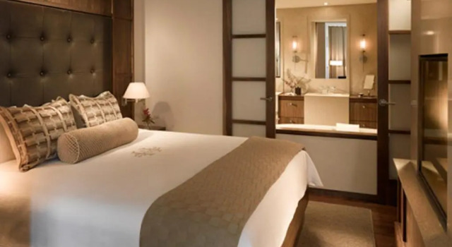 Люкс Executive Portland Harbor Hotel