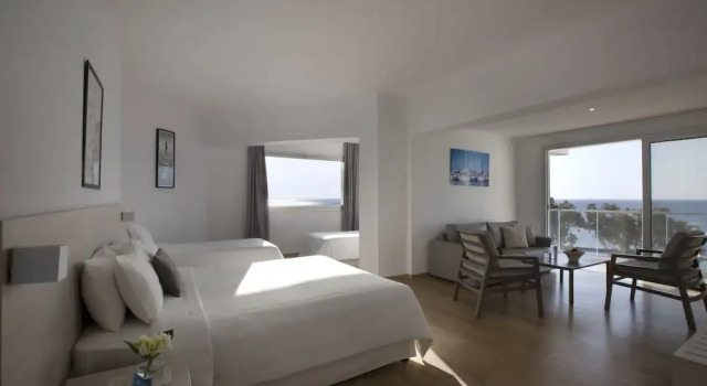 Люкс с видом на море Harmony Bay Hotel