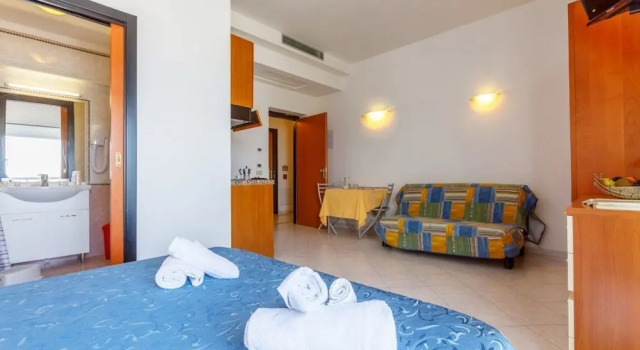 Студия Hotel Royal