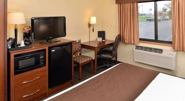 Двухместный номер Standard AmericInn by Wyndham Fergus Falls Conference Center