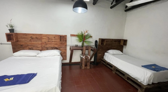 Habitación triple familiar Estándar 1 dormitorio Hostal Chontaduro