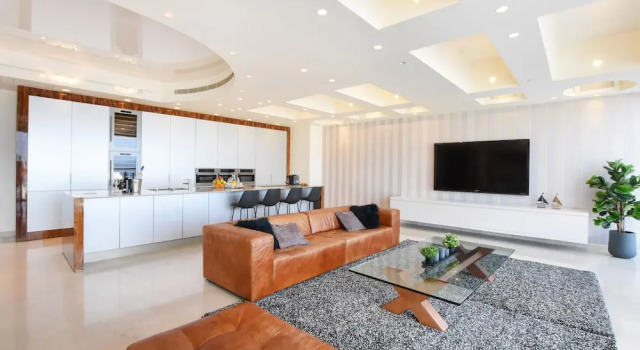 Апартаменты Luxury Tower Sea View Luxury 32 Floor Apartment