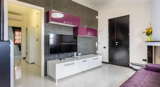 Stunning Apartment in Cagliari With 2 Bedrooms and Wifi, Забронировать Апартаменты/квартира Отели Кальяри с парковкой, Парковка
