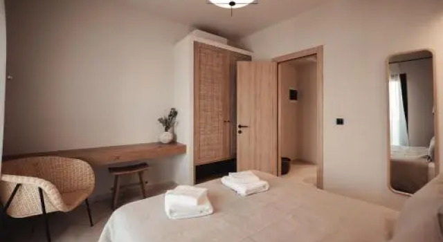 Om Living Afitos, Book Hotel Hotels in Kassandria with Parking, Parking