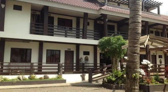 Costa Carina Beach Front Resort, Buchen Sie Resort Santa Ana Cagayan Valley