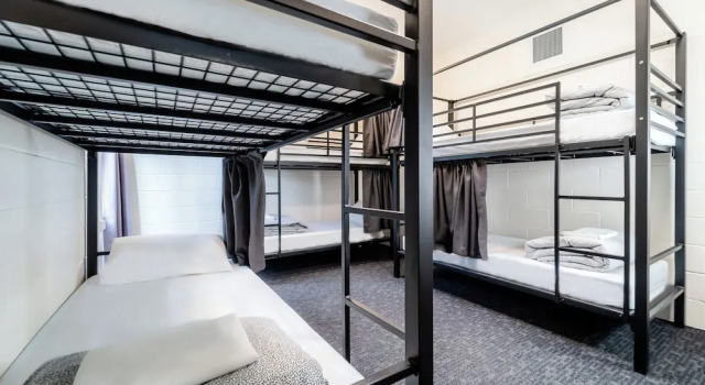 Кровать в общем номере YHA Thredbo