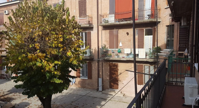Lucrezia house, Забронировать Отель Отели Феррара с парковкой, рядом с Кафедральный собор Феррара, Парковка